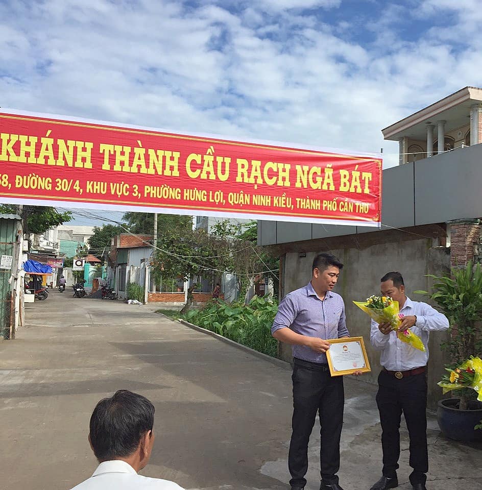 KHÁNH THÀNH CẦU GẠCH NGÃ BÁT HẺM 558 ĐƯỜNG 30/4, P.HƯNG LỢI, Q.NINH KIỀUi